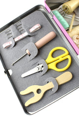 KNITTING KIT IN TIN CASE CRAFT KIT