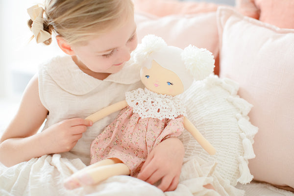 AGGIE DOLL POSY HEART - 45cm