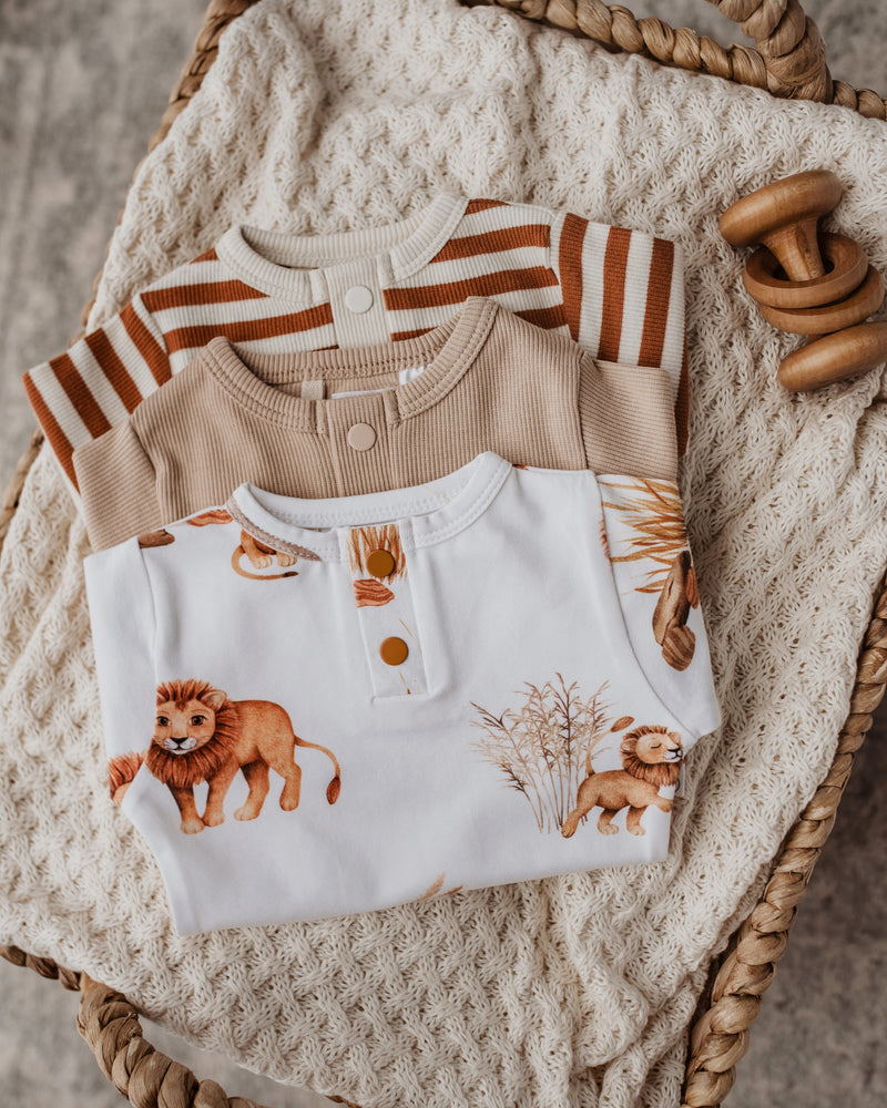LION GROWSUIT