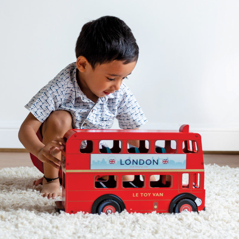 LONDON BUS