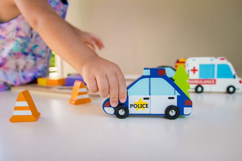VEHICLE PUZZLE WITH MAGNETS