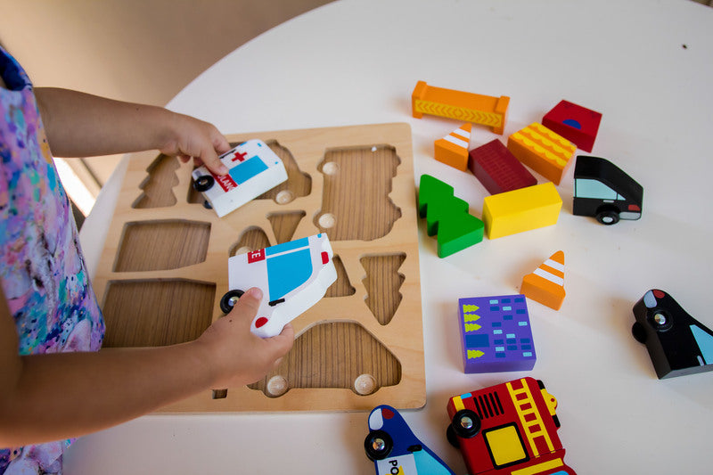 VEHICLE PUZZLE WITH MAGNETS