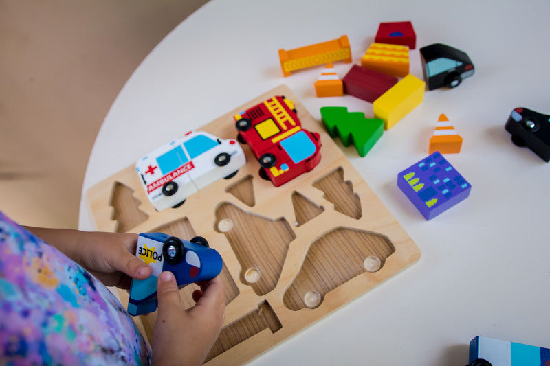 VEHICLE PUZZLE WITH MAGNETS